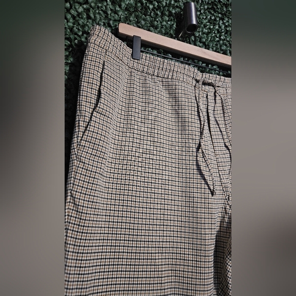 H&M Men's Chinos - Brown Checkered - Picture 3 of 5
